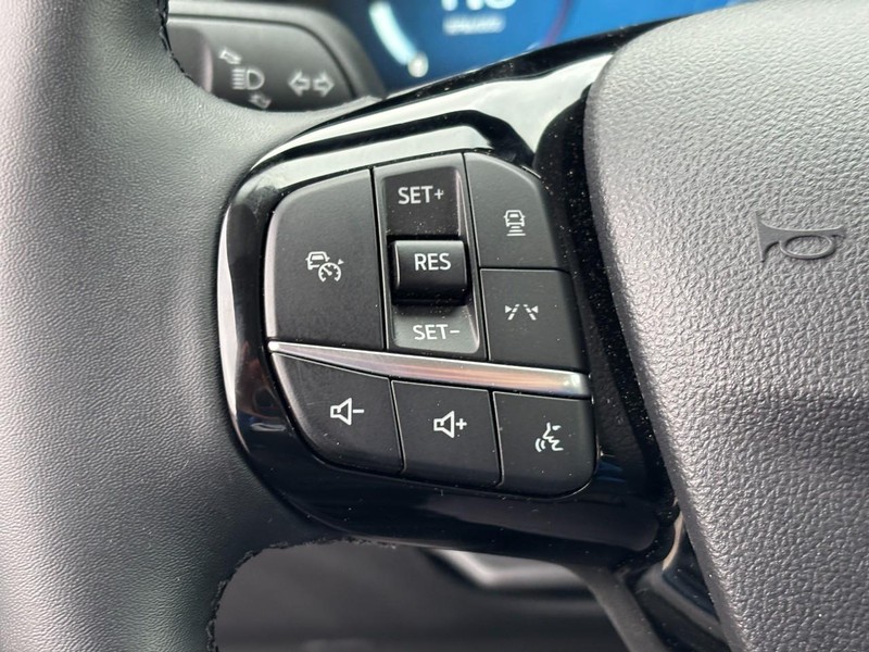 Ford Escape Vehicle Image 19