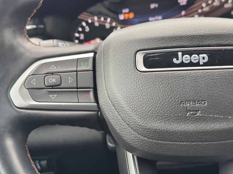 Jeep Compass Vehicle Image 19