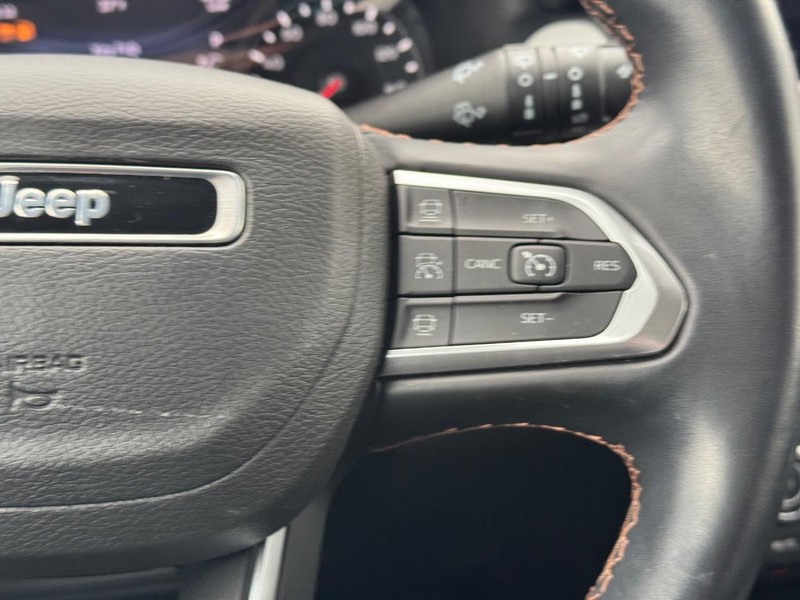 Jeep Compass Vehicle Image 20