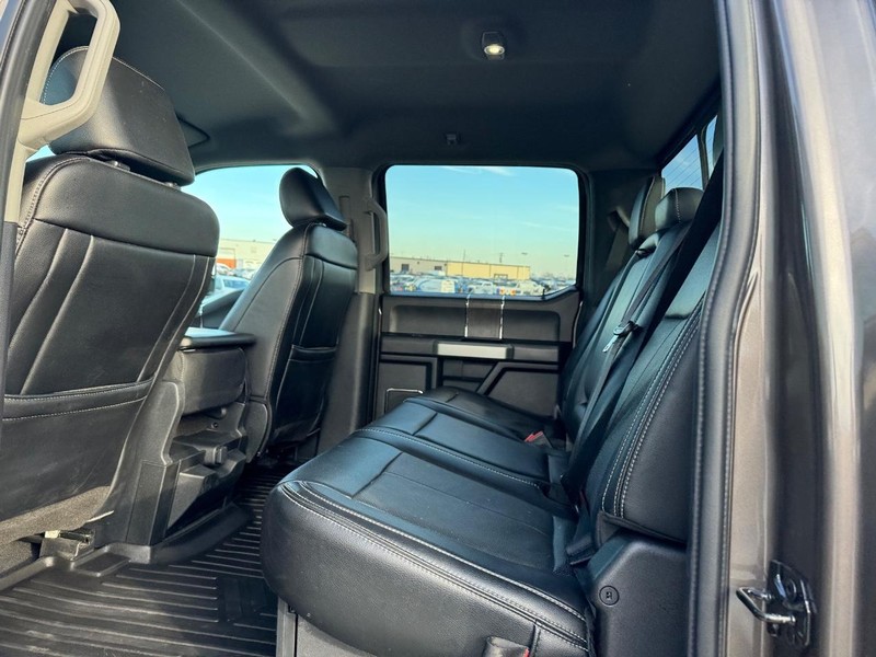 Ford Super Duty F-350 SRW Vehicle Image 12