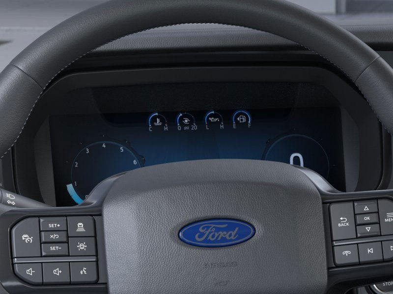 Ford F-150 Vehicle Full-screen Gallery Image 15