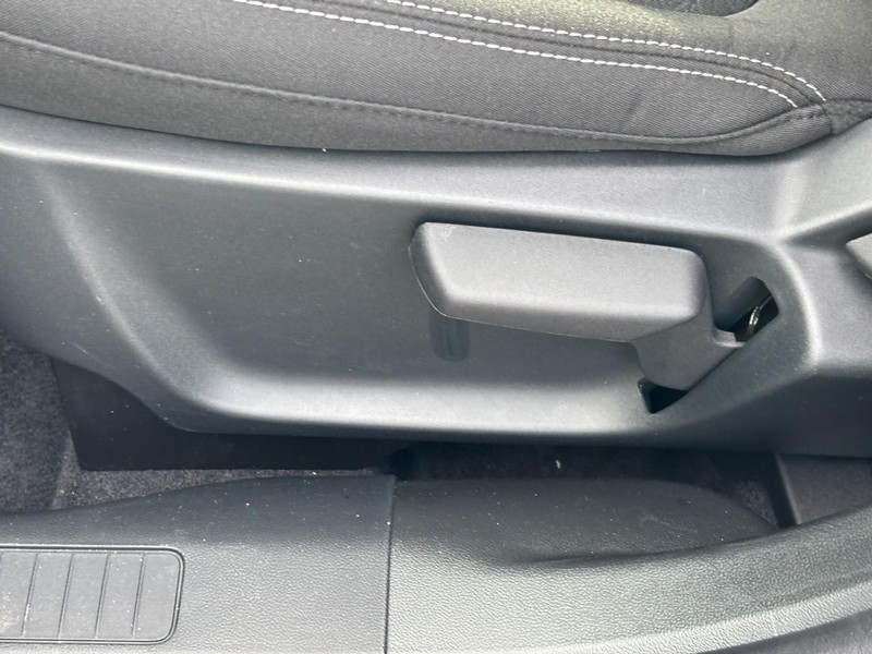 Ford Escape Vehicle Image 26