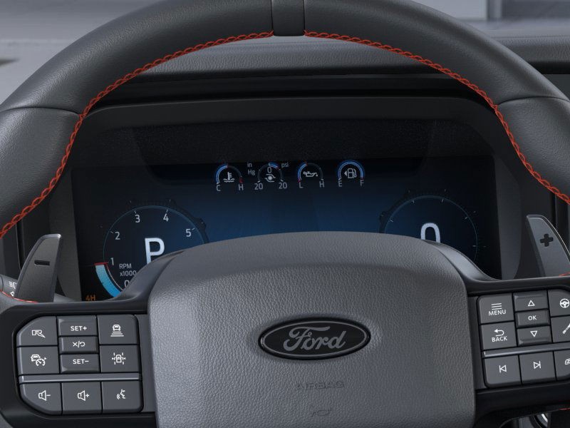 Ford F-150 Vehicle Full-screen Gallery Image 15