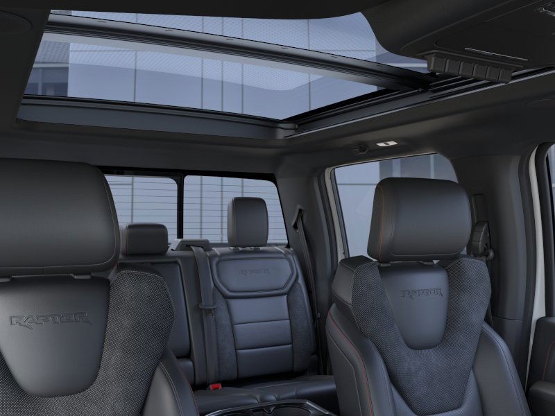 Ford F-150 Vehicle Full-screen Gallery Image 24