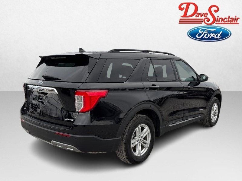 Ford Explorer Vehicle Image 07