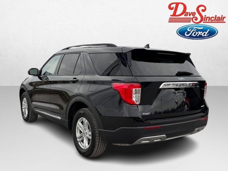 Ford Explorer Vehicle Image 09