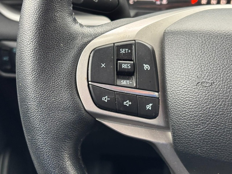 Ford Explorer Vehicle Image 20