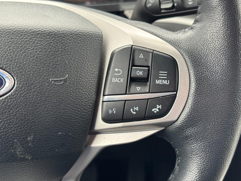 Ford Explorer Vehicle Image 22