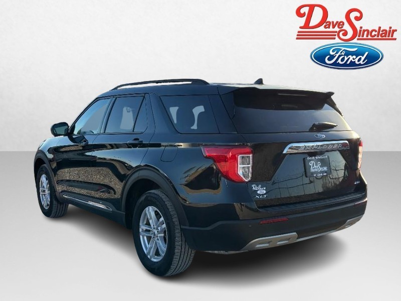 Ford Explorer Vehicle Image 09