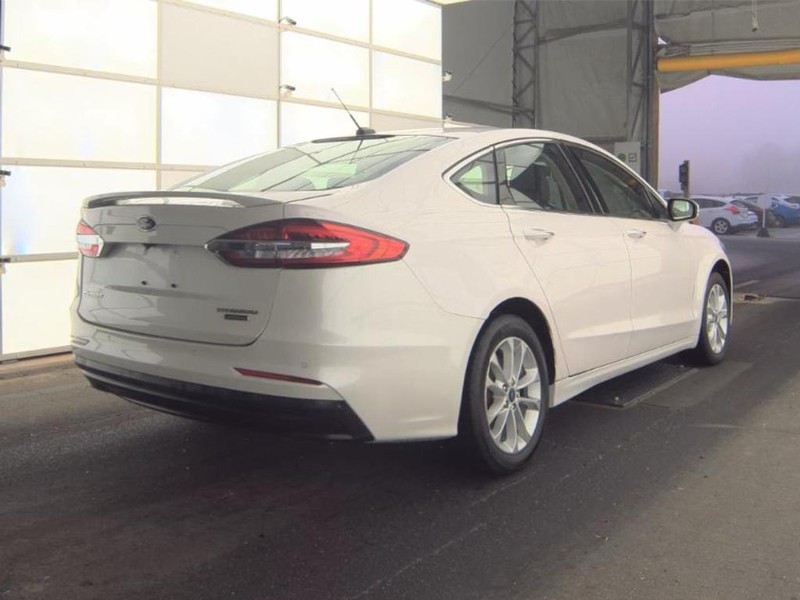 Ford Fusion Plug-In Hybrid Vehicle Image 02