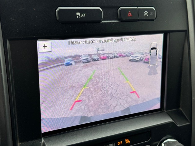 Ford F-150 Vehicle Full-screen Gallery Image 22