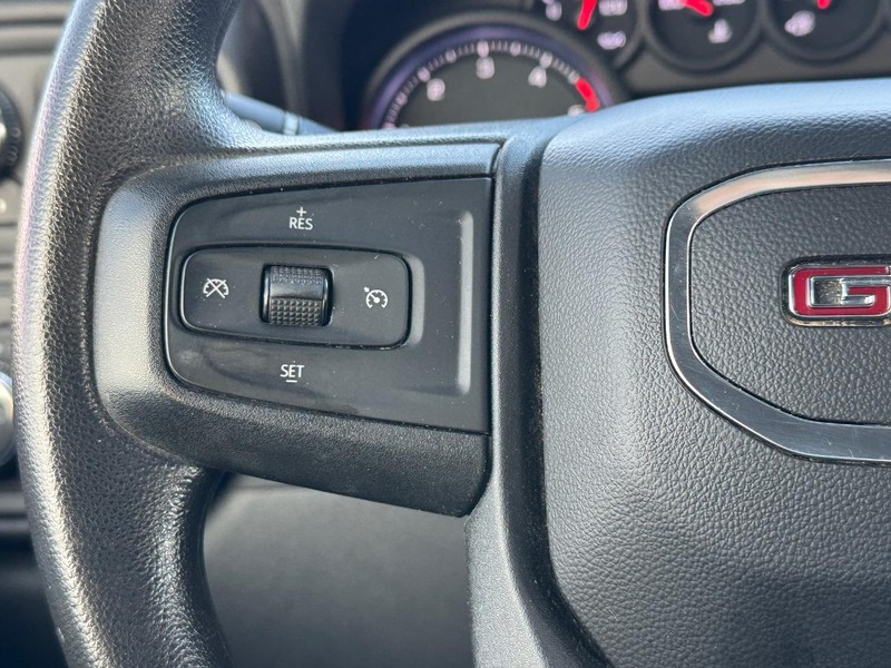 GMC Sierra 3500HD Vehicle Full-screen Gallery Image 19