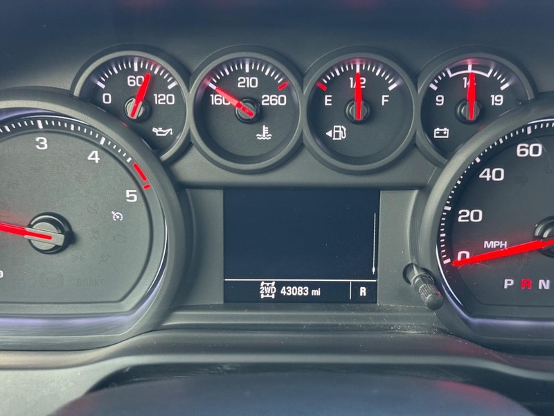 GMC Sierra 3500HD Vehicle Full-screen Gallery Image 22