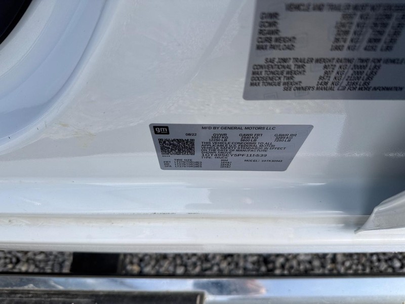 GMC Sierra 3500HD Vehicle Full-screen Gallery Image 23