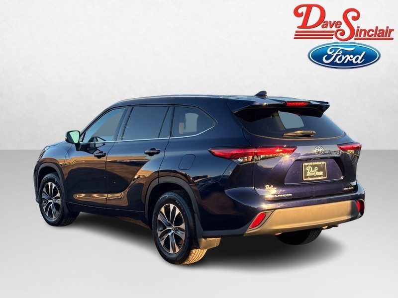 Toyota Highlander Vehicle Full-screen Gallery Image 08