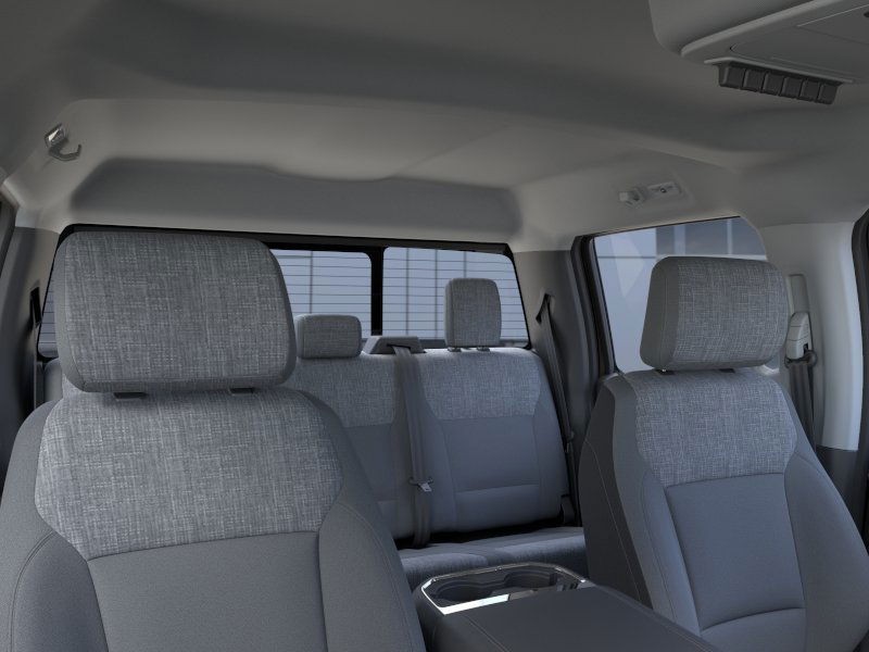 Ford Super Duty F-250 SRW Vehicle Full-screen Gallery Image 24