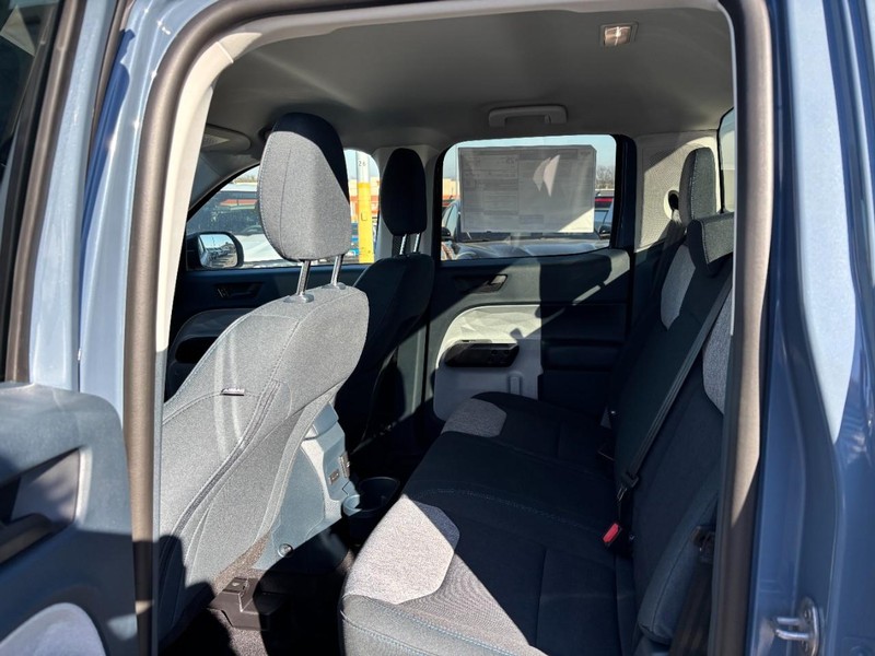 Ford Maverick Vehicle Full-screen Gallery Image 12