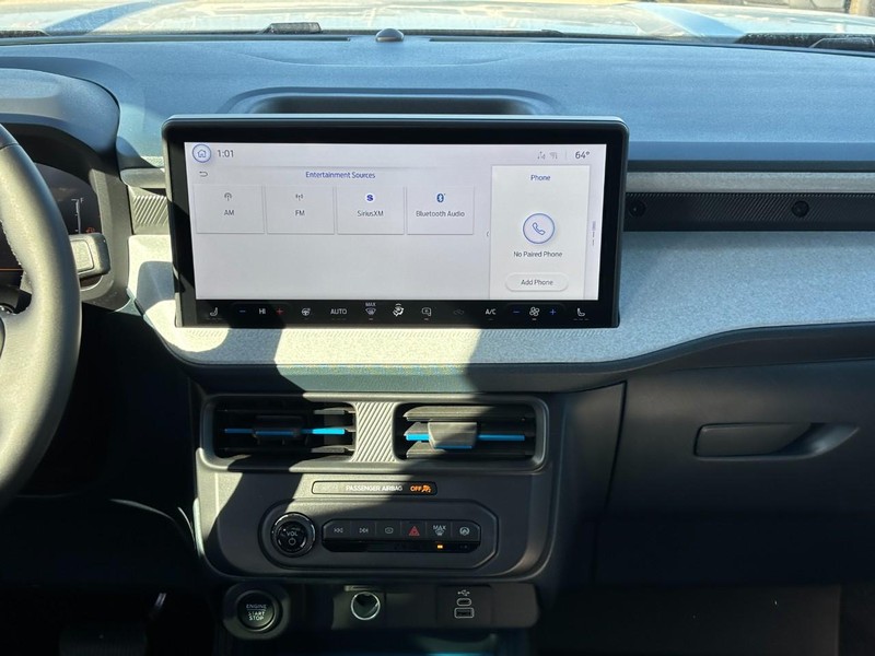 Ford Maverick Vehicle Full-screen Gallery Image 15