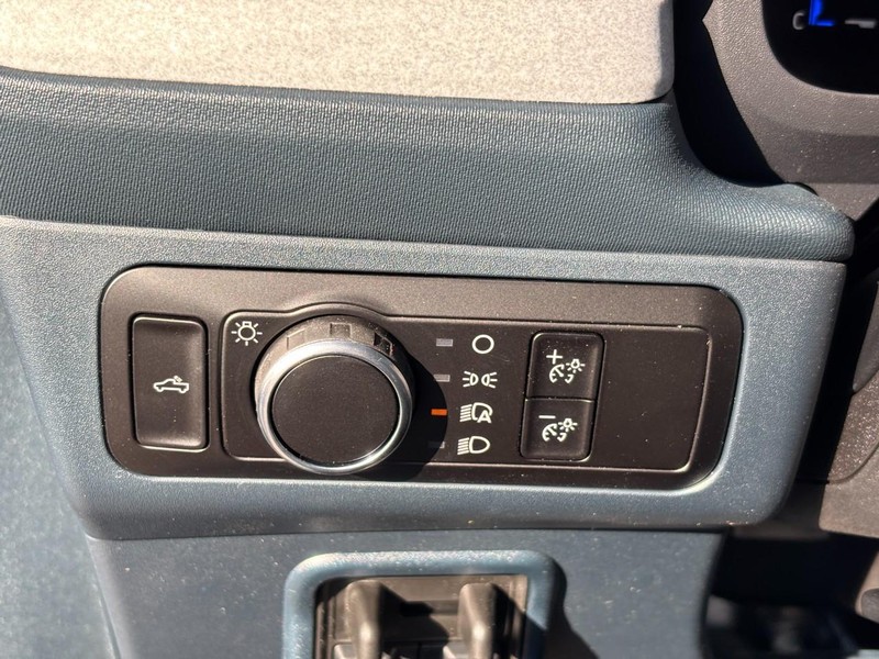 Ford Maverick Vehicle Full-screen Gallery Image 18