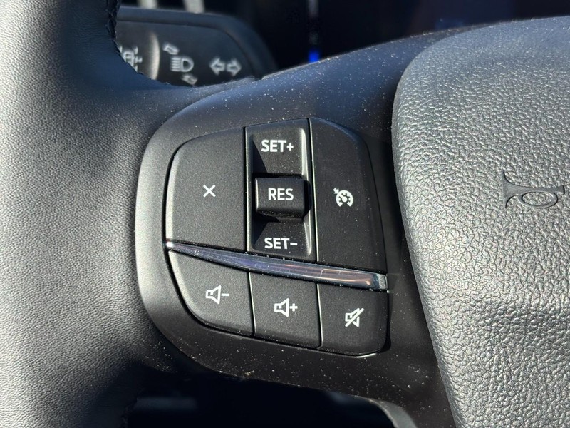 Ford Maverick Vehicle Full-screen Gallery Image 19