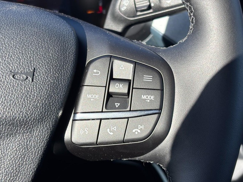 Ford Maverick Vehicle Full-screen Gallery Image 21