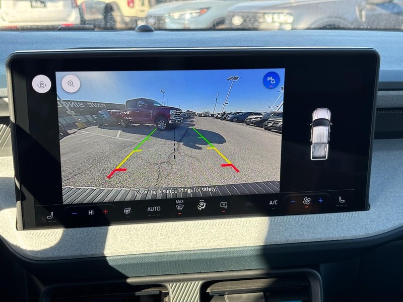 Ford Maverick Vehicle Full-screen Gallery Image 24