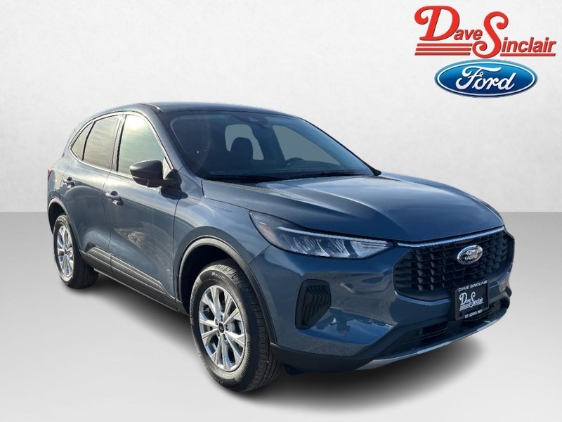 Ford Escape Vehicle Full-screen Gallery Image 04