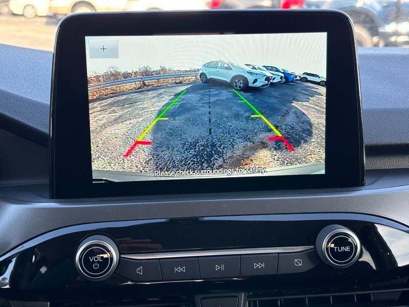 Ford Escape Vehicle Full-screen Gallery Image 25