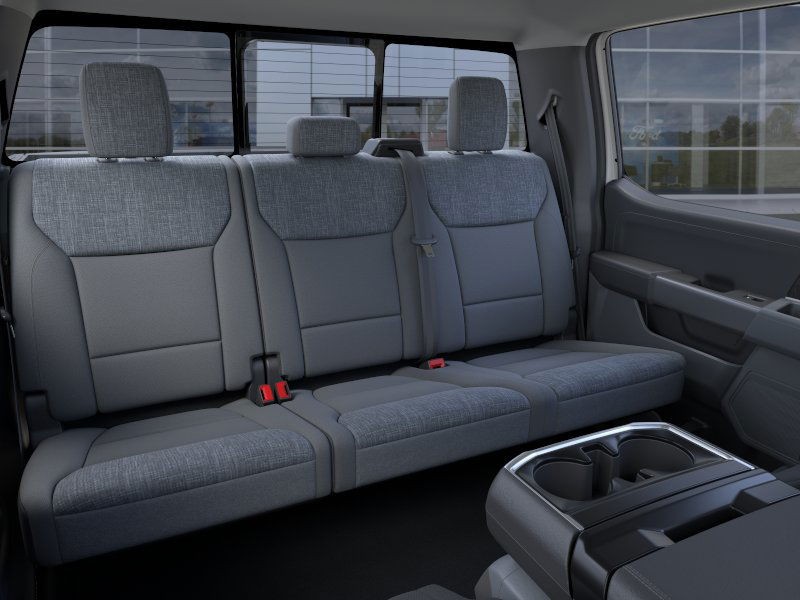 Ford F-150 Vehicle Full-screen Gallery Image 13