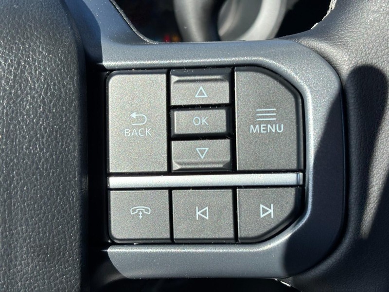 Ford F-150 Vehicle Full-screen Gallery Image 21