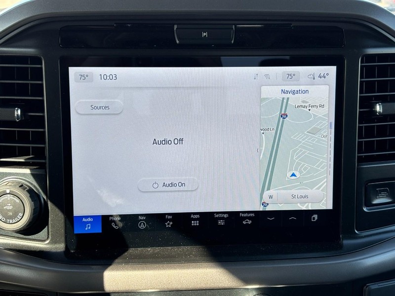 Ford F-150 Vehicle Full-screen Gallery Image 23