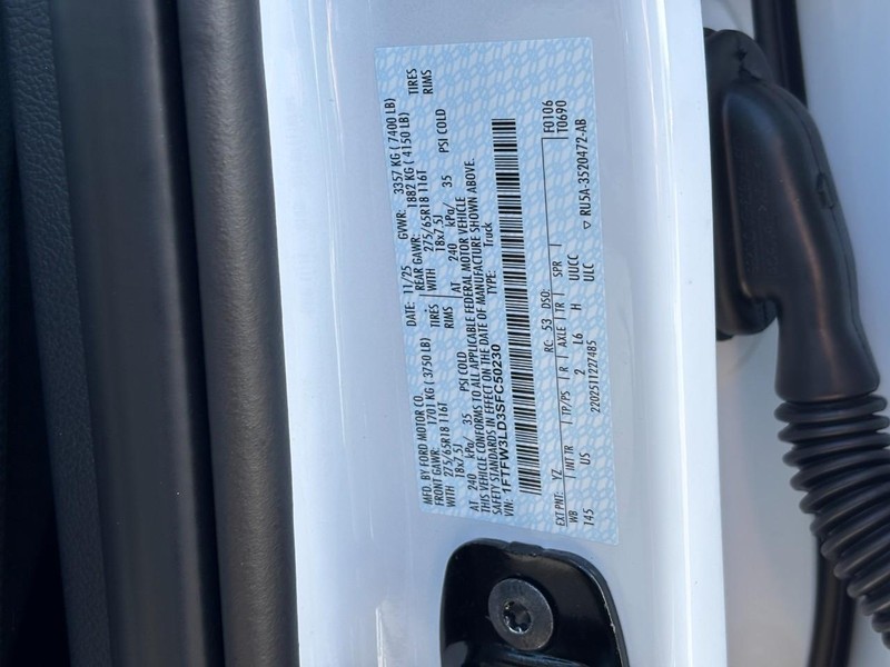 Ford F-150 Vehicle Full-screen Gallery Image 26