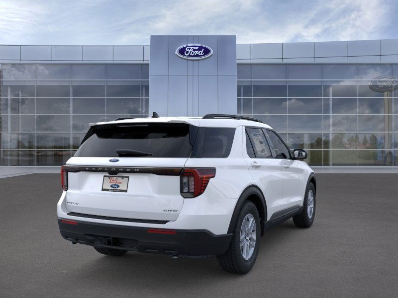 Ford Explorer Vehicle Image 10