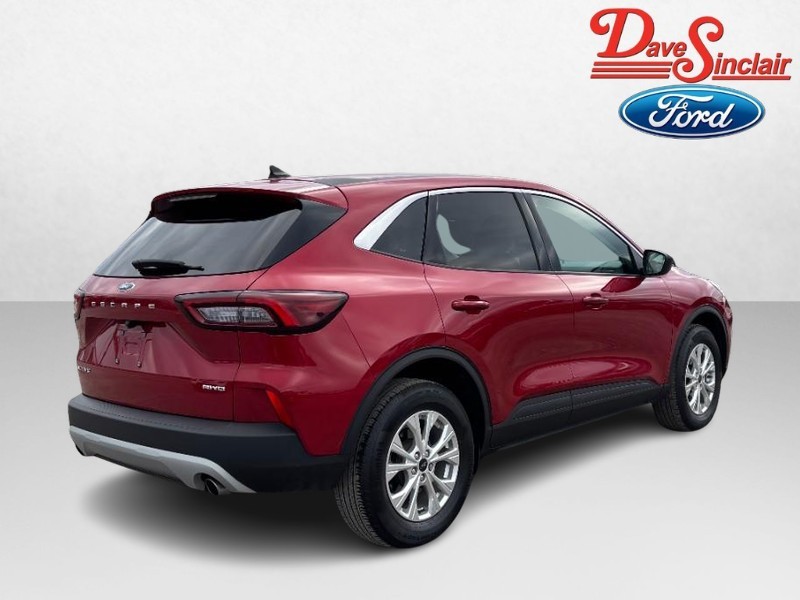 Ford Escape Vehicle Full-screen Gallery Image 07