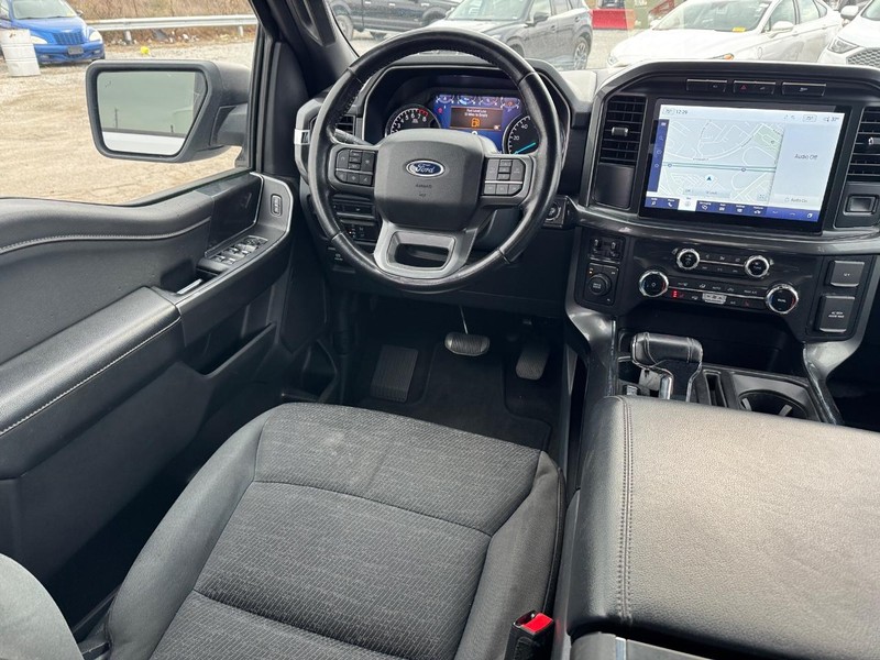 Ford F-150 Vehicle Full-screen Gallery Image 13