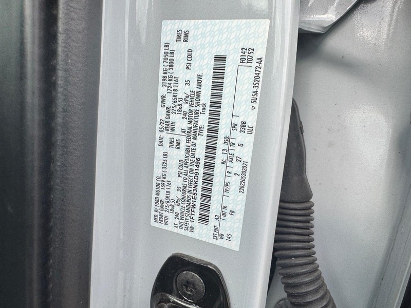 Ford F-150 Vehicle Full-screen Gallery Image 25