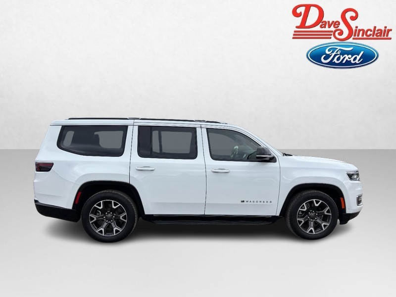 Jeep Wagoneer Vehicle Image 05