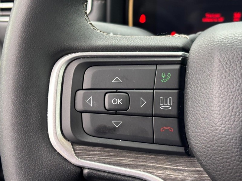 Jeep Wagoneer Vehicle Image 20