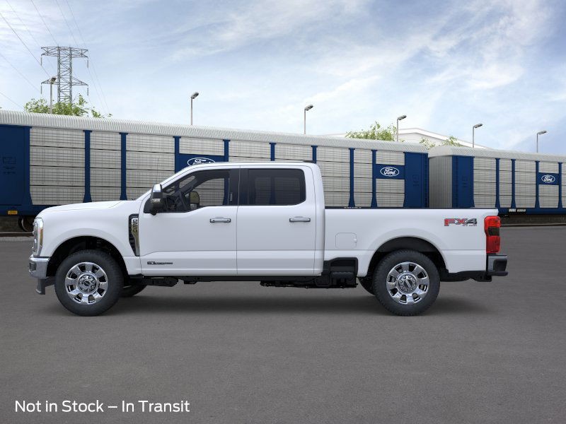 Ford Super Duty F-250 SRW Vehicle Full-screen Gallery Image 04
