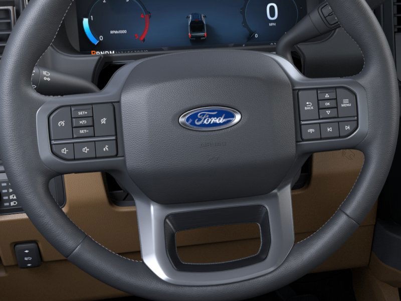 Ford Super Duty F-250 SRW Vehicle Full-screen Gallery Image 14