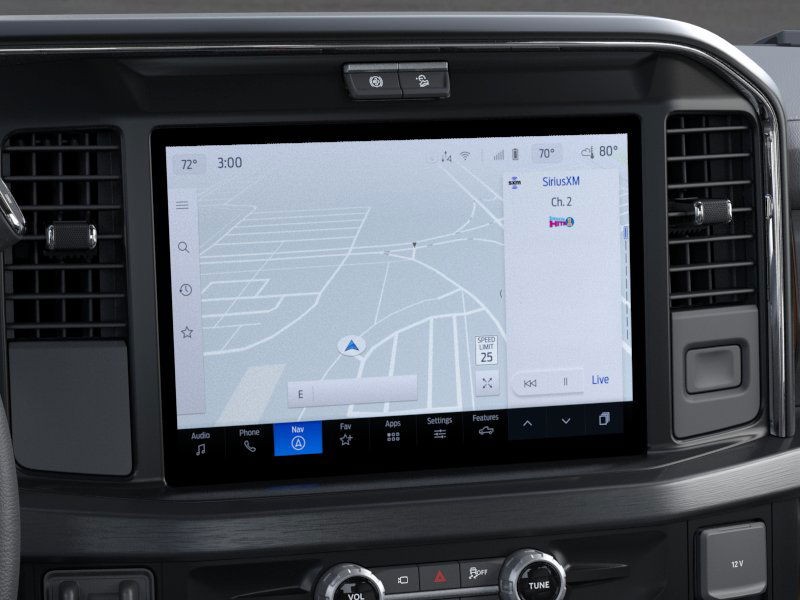 Ford Super Duty F-250 SRW Vehicle Full-screen Gallery Image 16