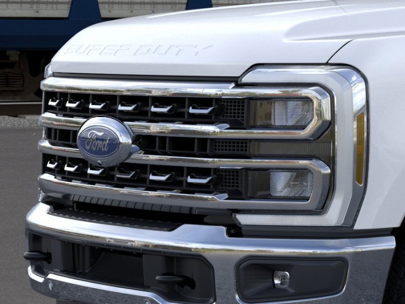 Ford Super Duty F-250 SRW Vehicle Full-screen Gallery Image 19