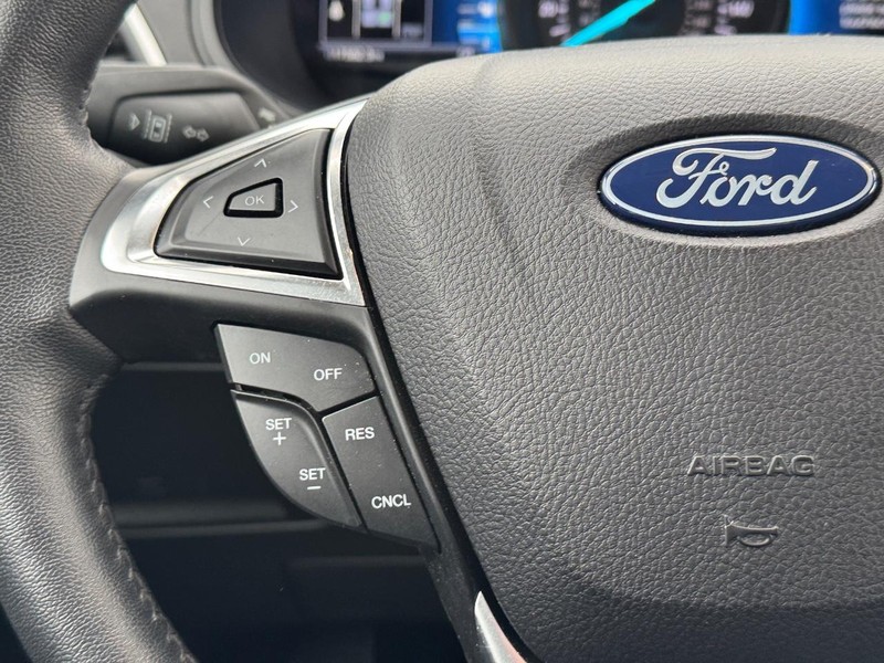 Ford Edge Vehicle Image 19
