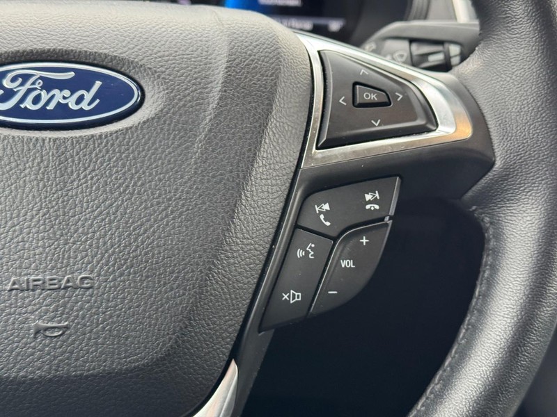 Ford Edge Vehicle Image 20