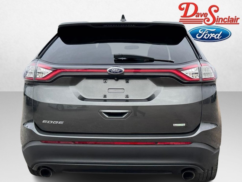 Ford Edge Vehicle Full-screen Gallery Image 08