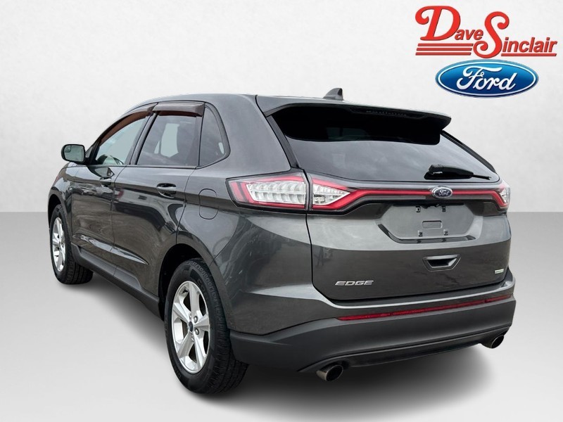 Ford Edge Vehicle Full-screen Gallery Image 09