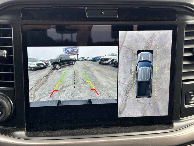 Ford F-150 Vehicle Full-screen Gallery Image 25