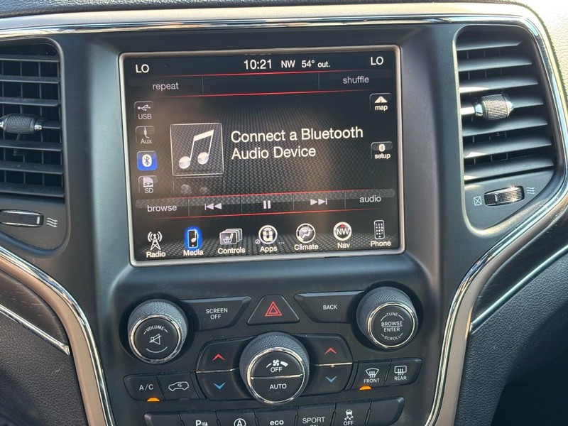 Jeep Grand Cherokee Vehicle Full-screen Gallery Image 22