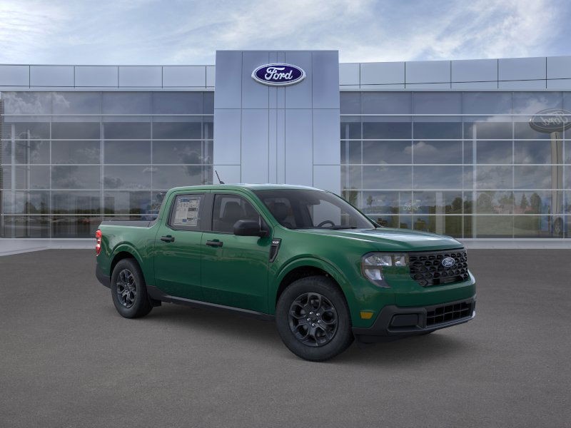 Ford Maverick Vehicle Image 09