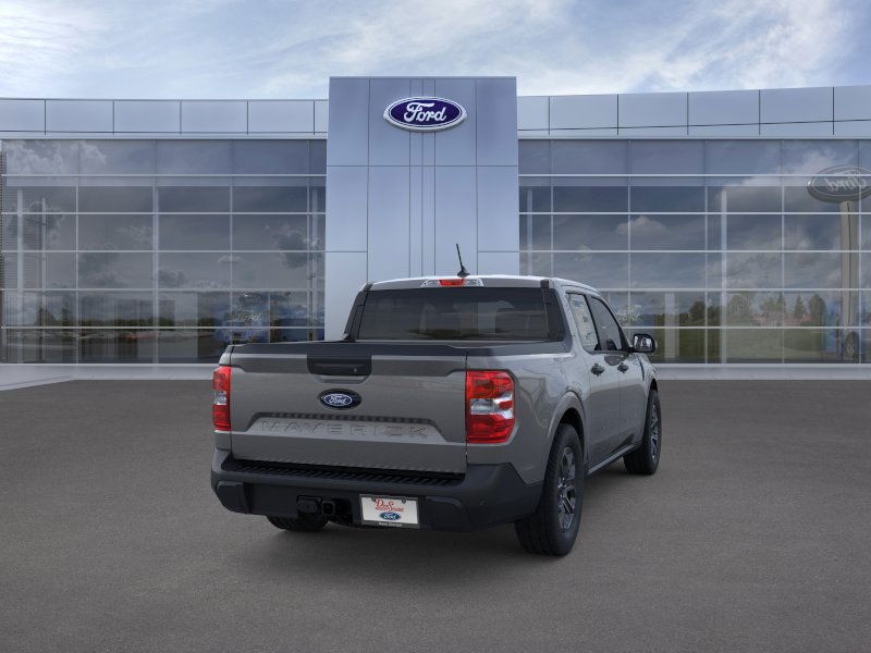 Ford Maverick Vehicle Image 10